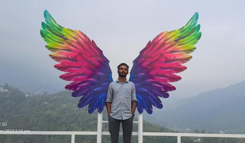 이코노미 룸, Silver Munnar