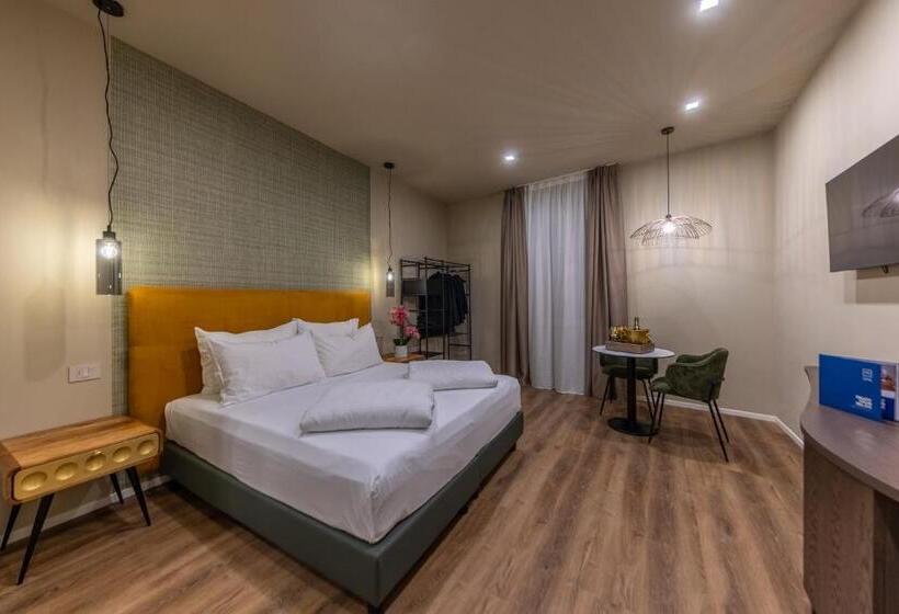 اتاق استاندارد, Hi Room