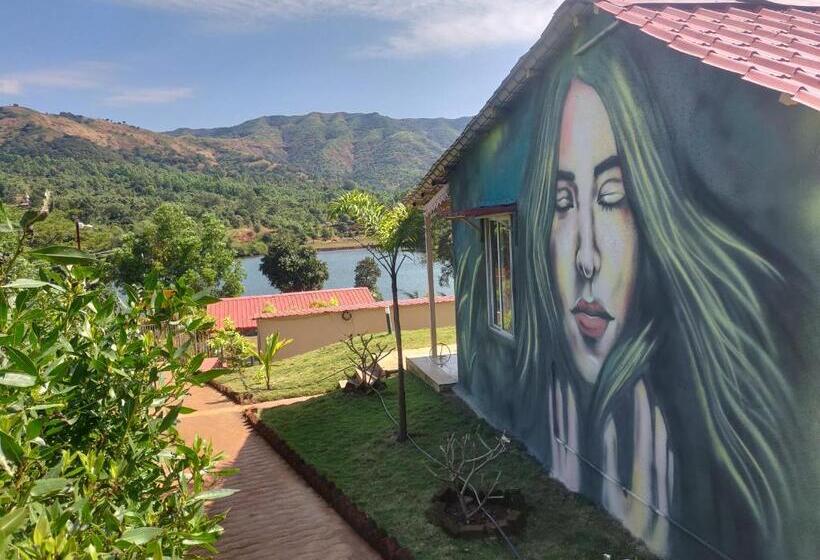Suite with lake view, Vrisa Mountain Retreat