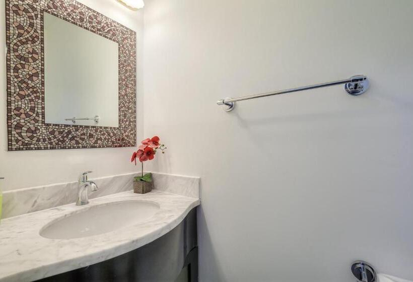带3个卧室的套间, Luxury Villas In Ajax And Scarborough