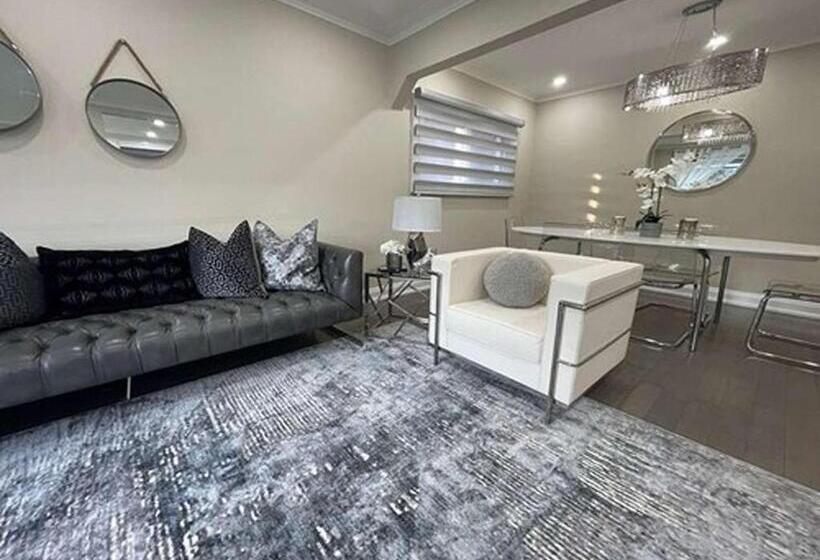 行政套房, Luxury Villas In Ajax And Scarborough