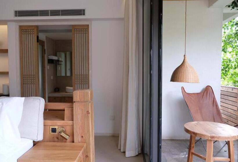 3 Bedroom Suite, Craft House
