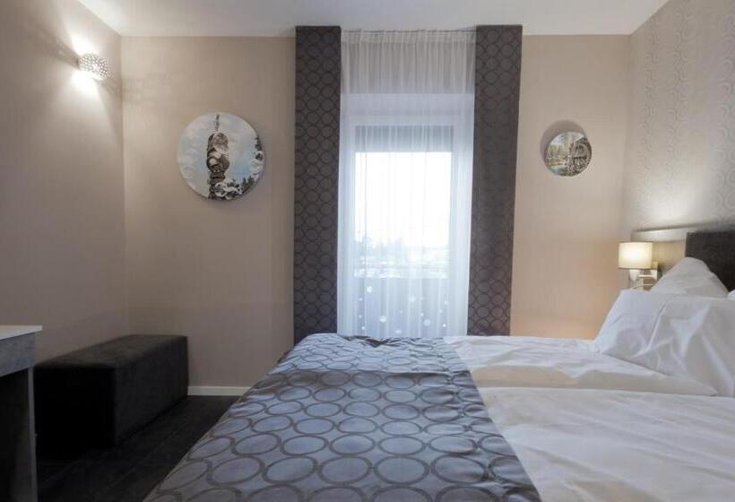 اتاق استاندارد, Bubble Hotel és Rendezvényközpont
