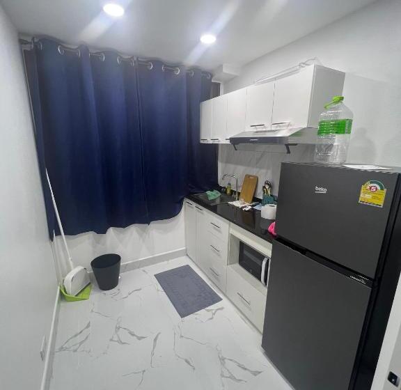 استودیوی استاندارد, Pattaya Beach Condo