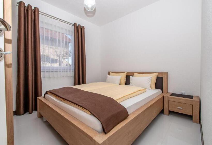 آپارتمان 1 خوابه با بالکن, Hazam Apartmani
