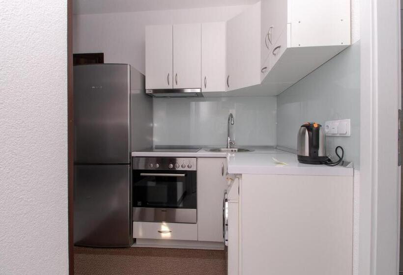 آپارتمان 1 خوابه با بالکن, Hazam Apartmani