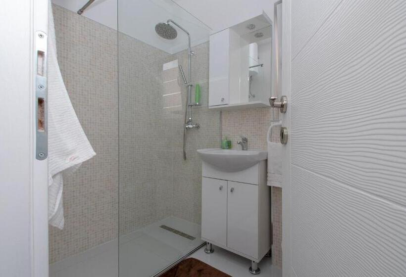 آپارتمان 1 خوابه با بالکن, Hazam Apartmani