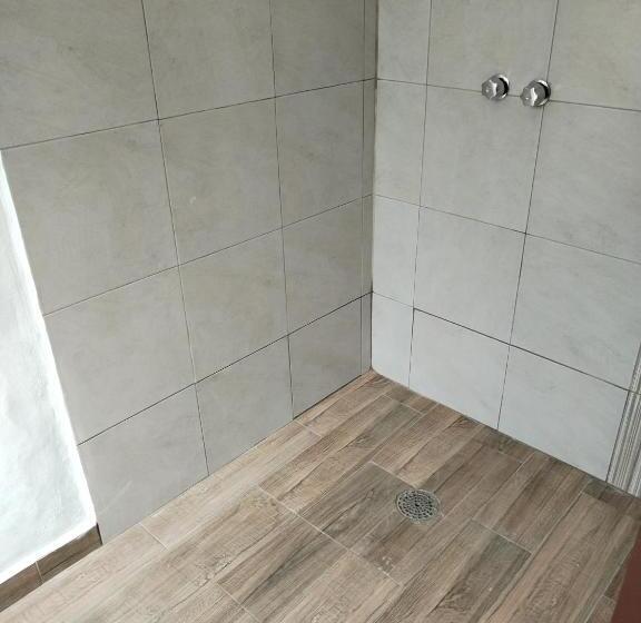 Quarto Estandar, Aroma A Cafe