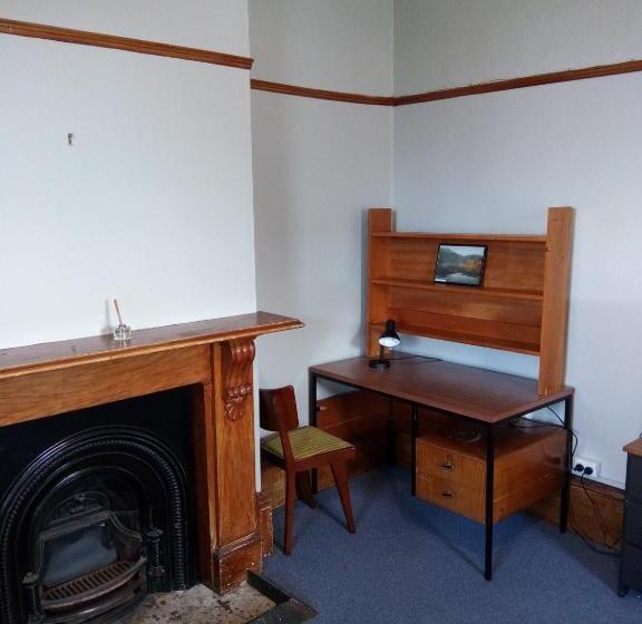 Номер Economy, Ballymena House