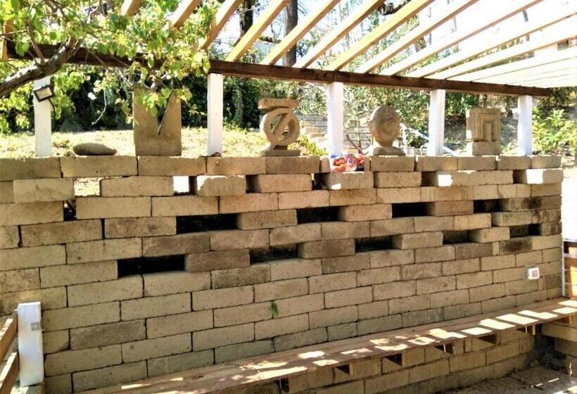 إستديو عائلى, Casale Barbagianni