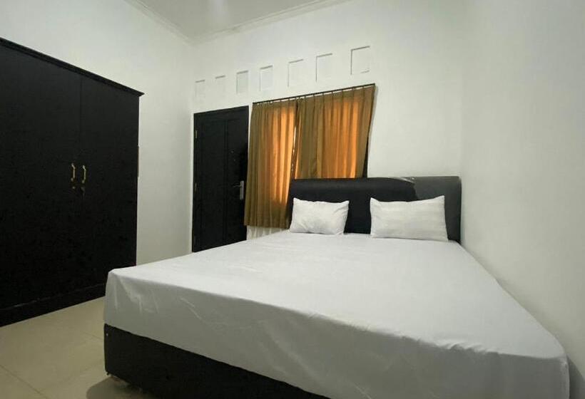 Quarto Estandar, Oyo Life 93255 Kosan Teratai Jaya