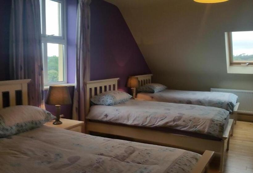 اتاق پریمیوم چهارنفره, Whitethorn Lodge, Bed & Breakfast, Lackafinna