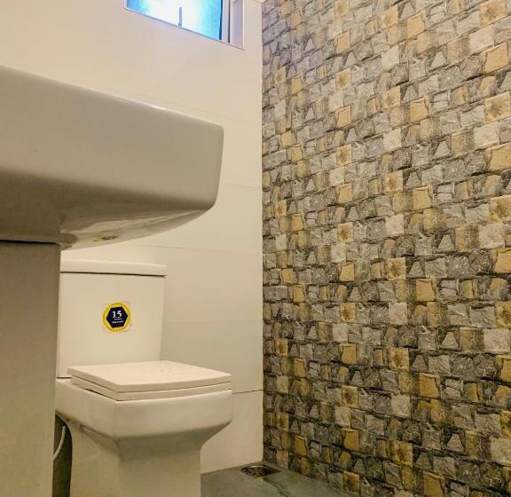اتاق لوکس یک تخته, Lucky Guest