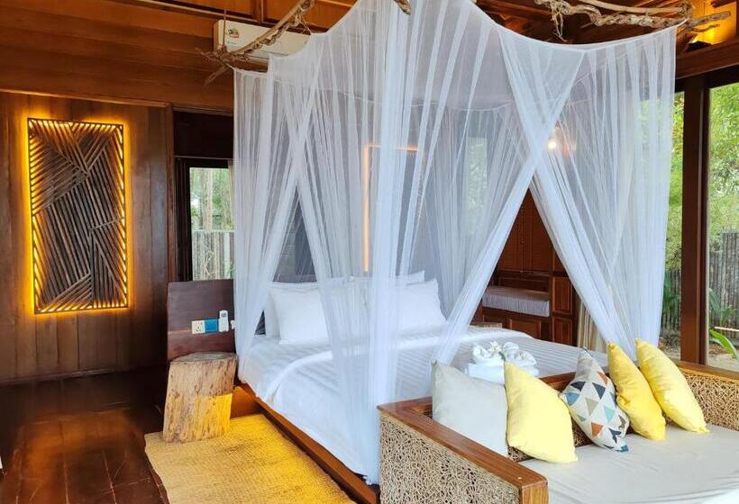 标准平房, Full Moon Island Resort