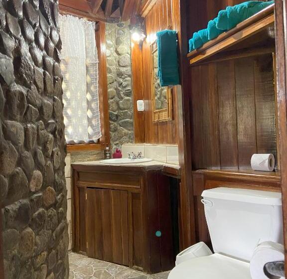 اتاق کلاسیک چهارنفره, Bungalows Malú
