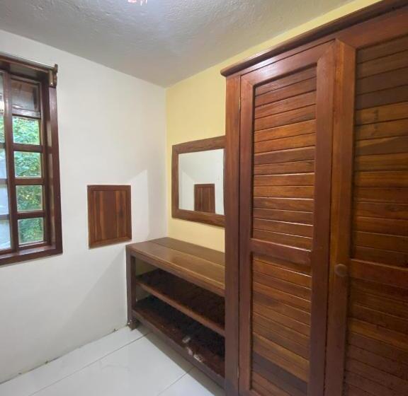 اتاق خانوادگی با چشم‌انداز باغ, Bungalows Malú