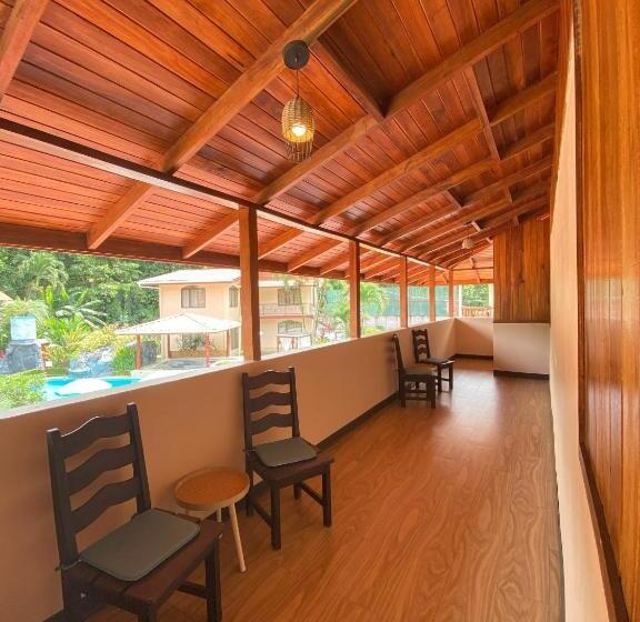 اتاق استاندارد با بالکن, Bungalows Malú