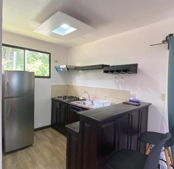 سوئیت با بالکن, Bungalows Malú