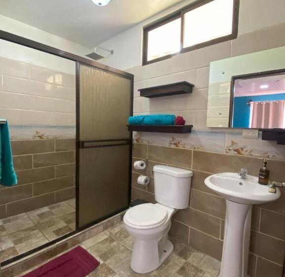 سوئیت با بالکن, Bungalows Malú