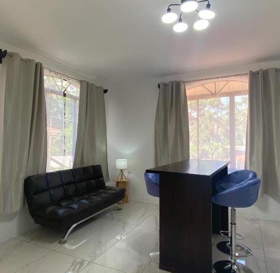 آپارتمان 1 خوابه با چشم‌انداز استخر, Bungalows Malú