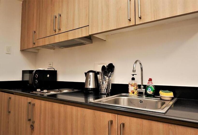 استودیوی استاندارد, Moa Pasay 1156 Shore Residences Hotel Vibe Staycation