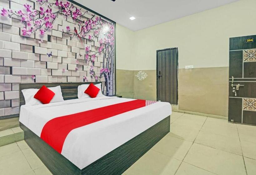 Трехместный Номер Классика, Oyo Flagship 80557 Hotel New Ss Palace