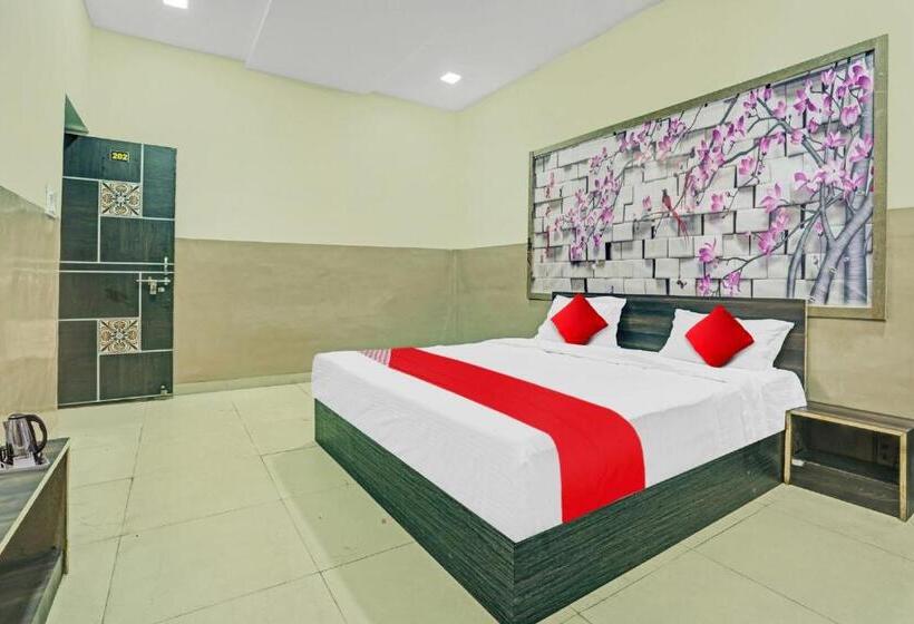 Трехместный Номер Классика, Oyo Flagship 80557 Hotel New Ss Palace