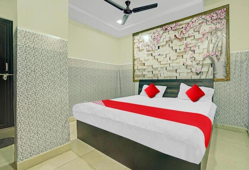 Трехместный Номер Классика, Oyo Flagship 80557 Hotel New Ss Palace