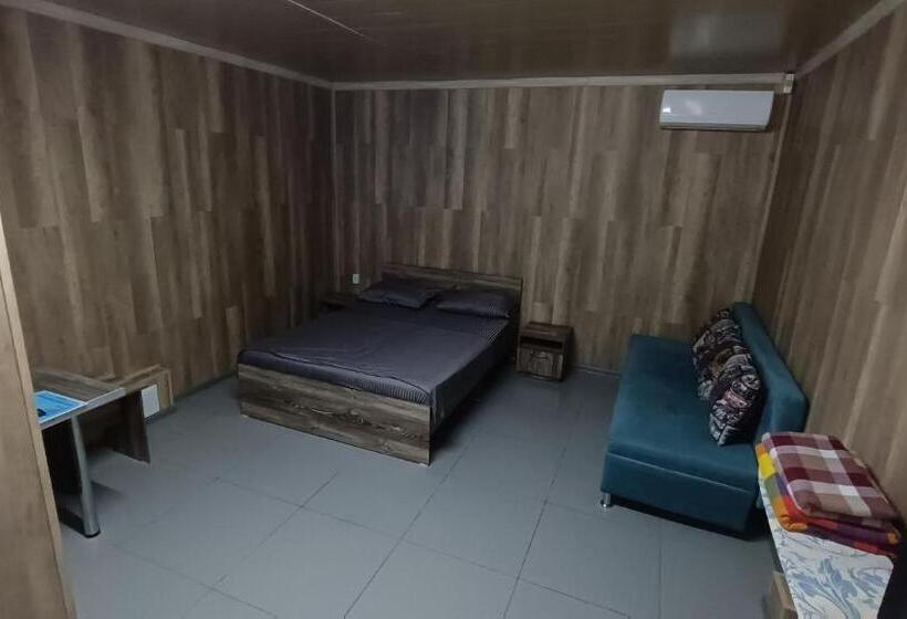 اتاق لوکس, The Mini Hotel On Mukanov St