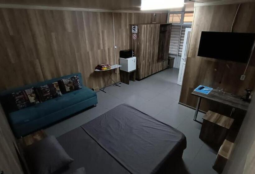اتاق لوکس, The Mini Hotel On Mukanov St