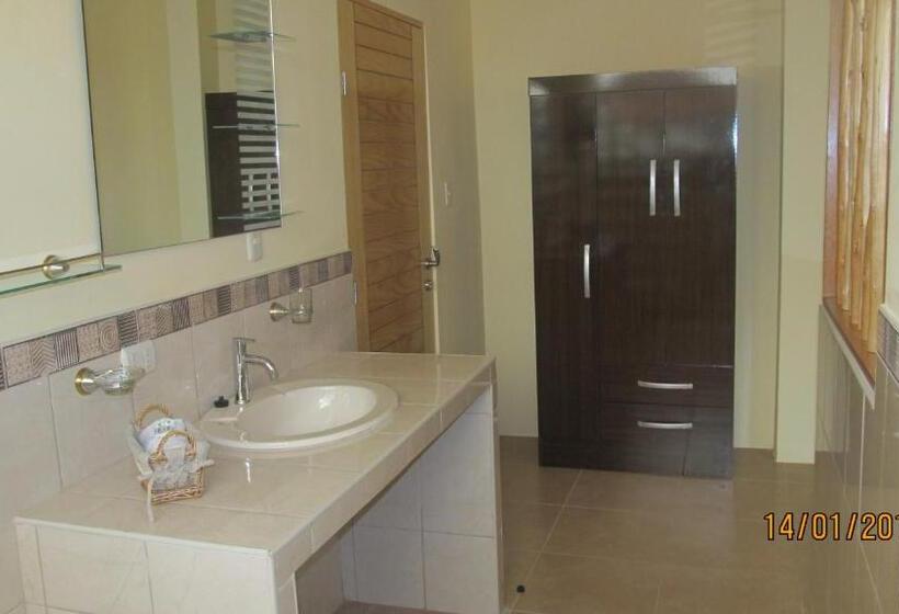 اتاق لوکس, Balcones De Zorritos