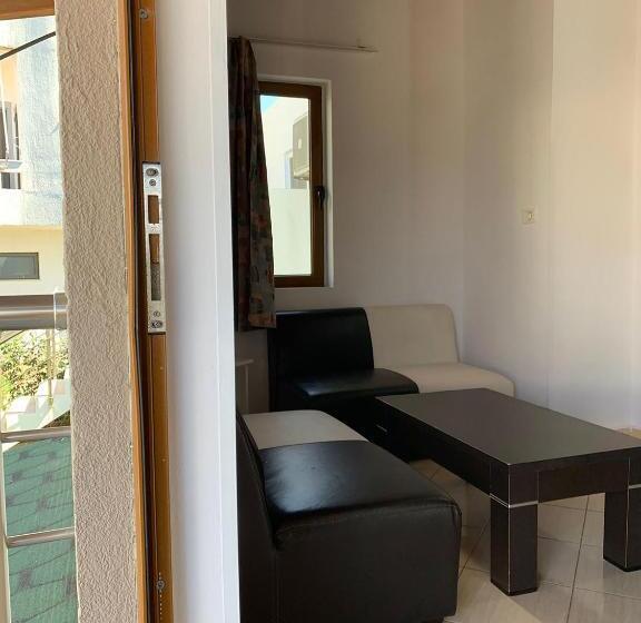 اتاق استاندارد چهار تخته, Oxhaku Guest House