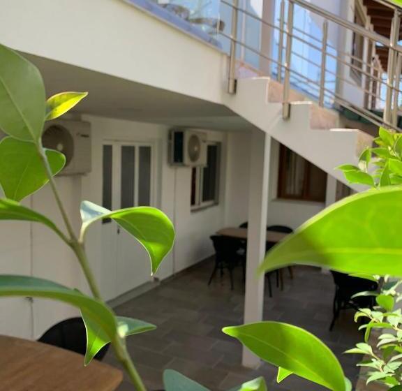 اتاق لوکس سه تخته, Oxhaku Guest House