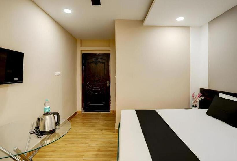 اتاق اکونومی, Raisi Residency