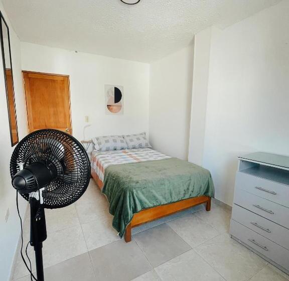 اتاق استاندارد, De La Rosa Home