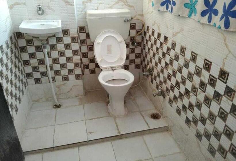 三人经典房间, Oyo Hotel Raj Mahal