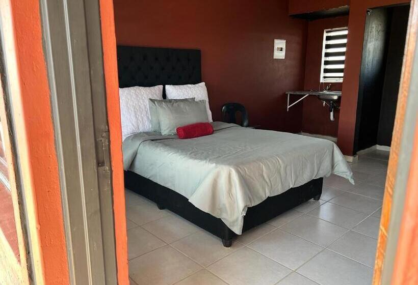 Апартаменты 1 Спальня, X Motel Vosloorus