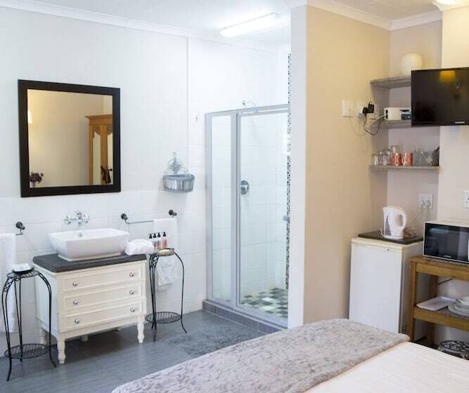 Номер Стандарт, Ons Dorpshuis Guest House