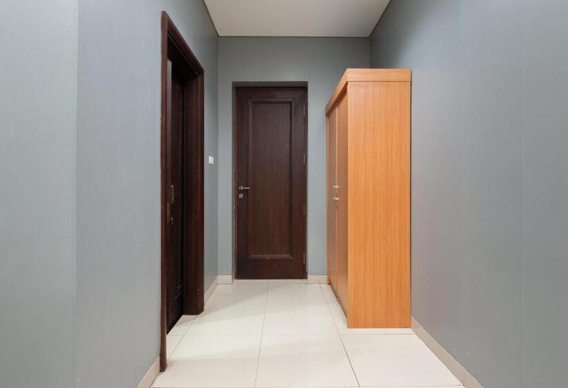 Номер Superior, Reddoorz Plus @ Kelapa Dua Kebon Jeruk
