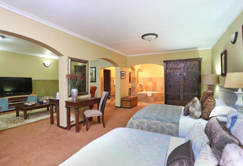 Люкс Superior, Shangri La Manor