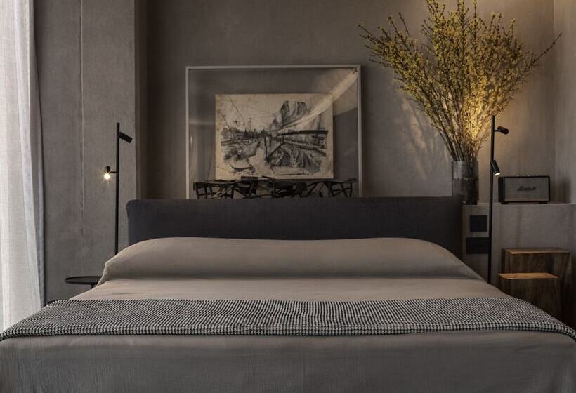 Люкс Премиум, Monastik Living In Athina