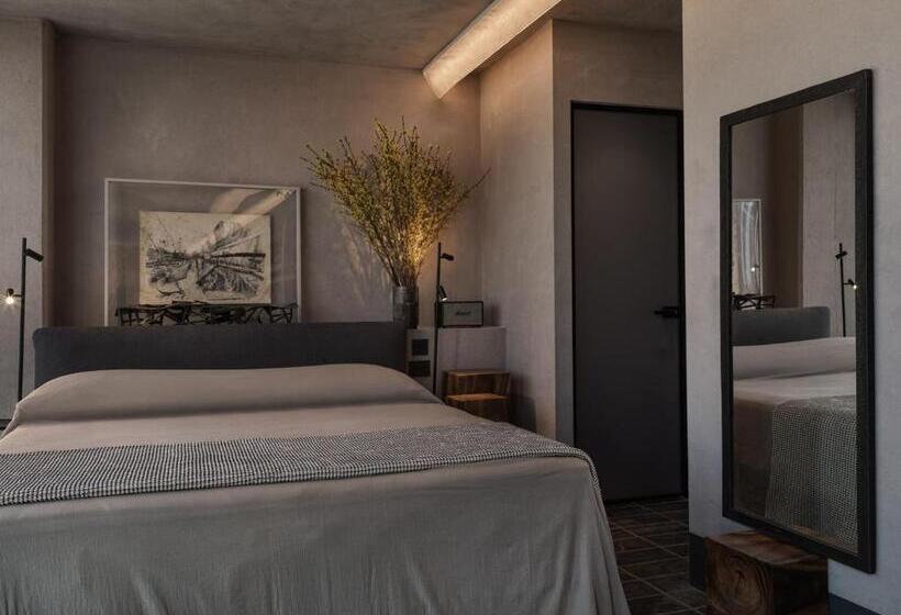 Люкс Премиум, Monastik Living In Athina