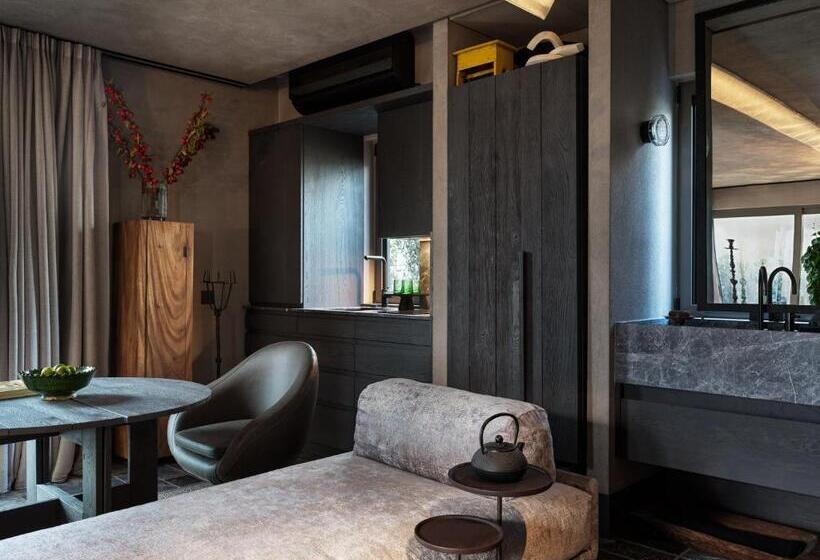 Пентхаус Люкс, Monastik Living In Athina