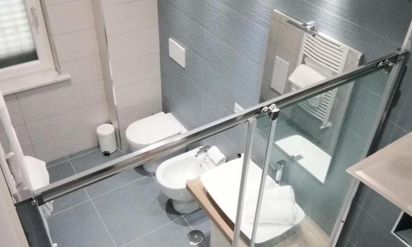 Номер Стандарт Вид на Сад, Ermes Rooms B&b
