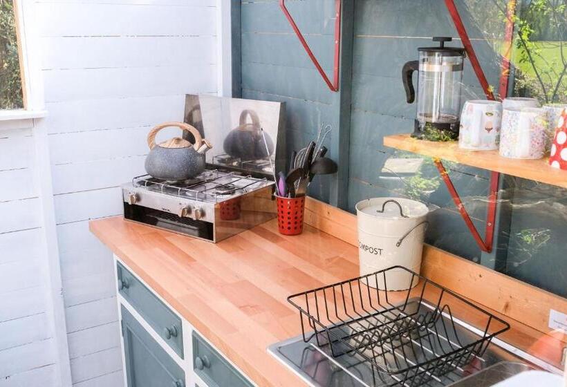 Студия Стандарт, Wye Glamping