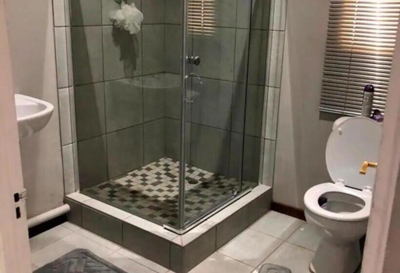 Семейный Номер Deluxe, The Flower Guest House