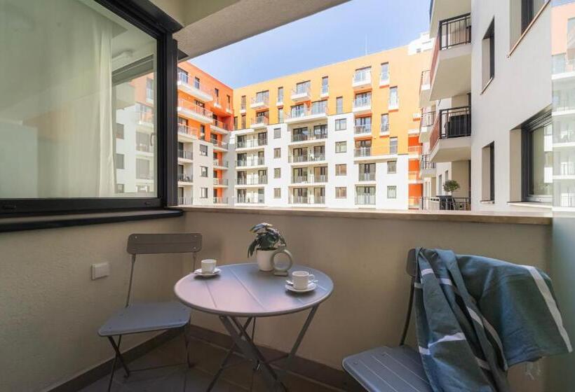 استودیوی استاندارد, Spirit Apartments By Urbanrent