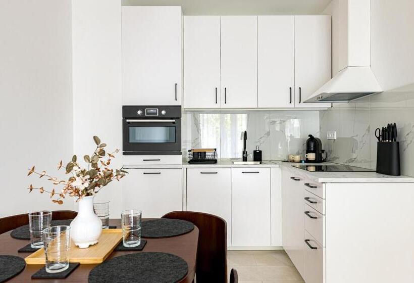 آپارتمان خانواده 1 خوابه, Spirit Apartments By Urbanrent
