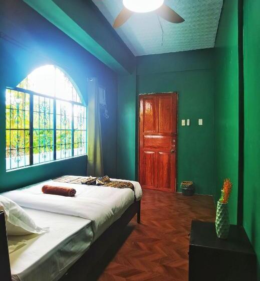 Quarto Estandar, 80 Bar Hostel
