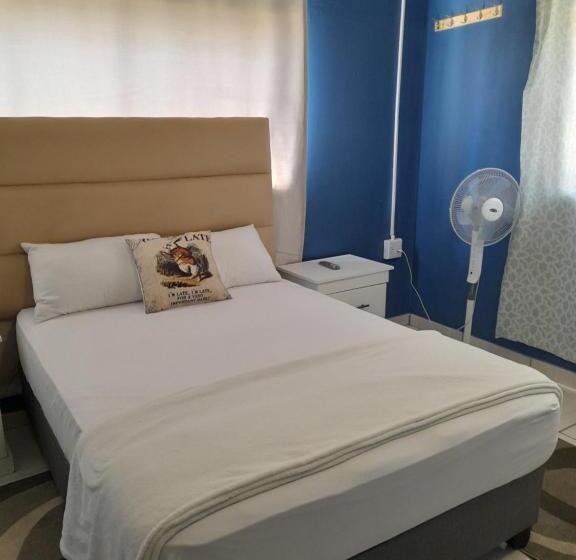 Номер Deluxe, Master Palace Guest House   Randfontien